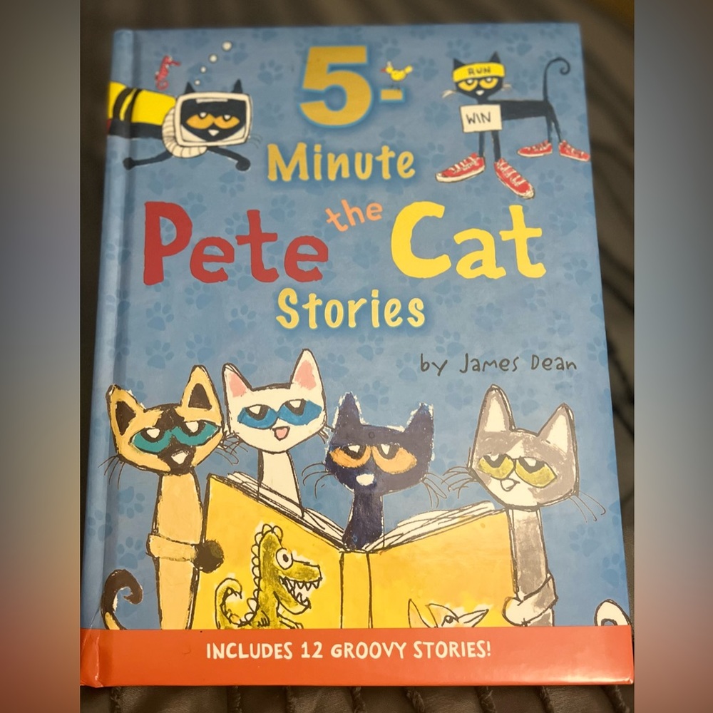 Pete the Cat 5 Minute Story Book